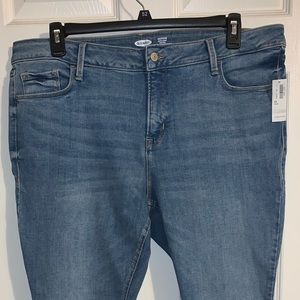Old Navy women plus size Rockstar jeans size 22